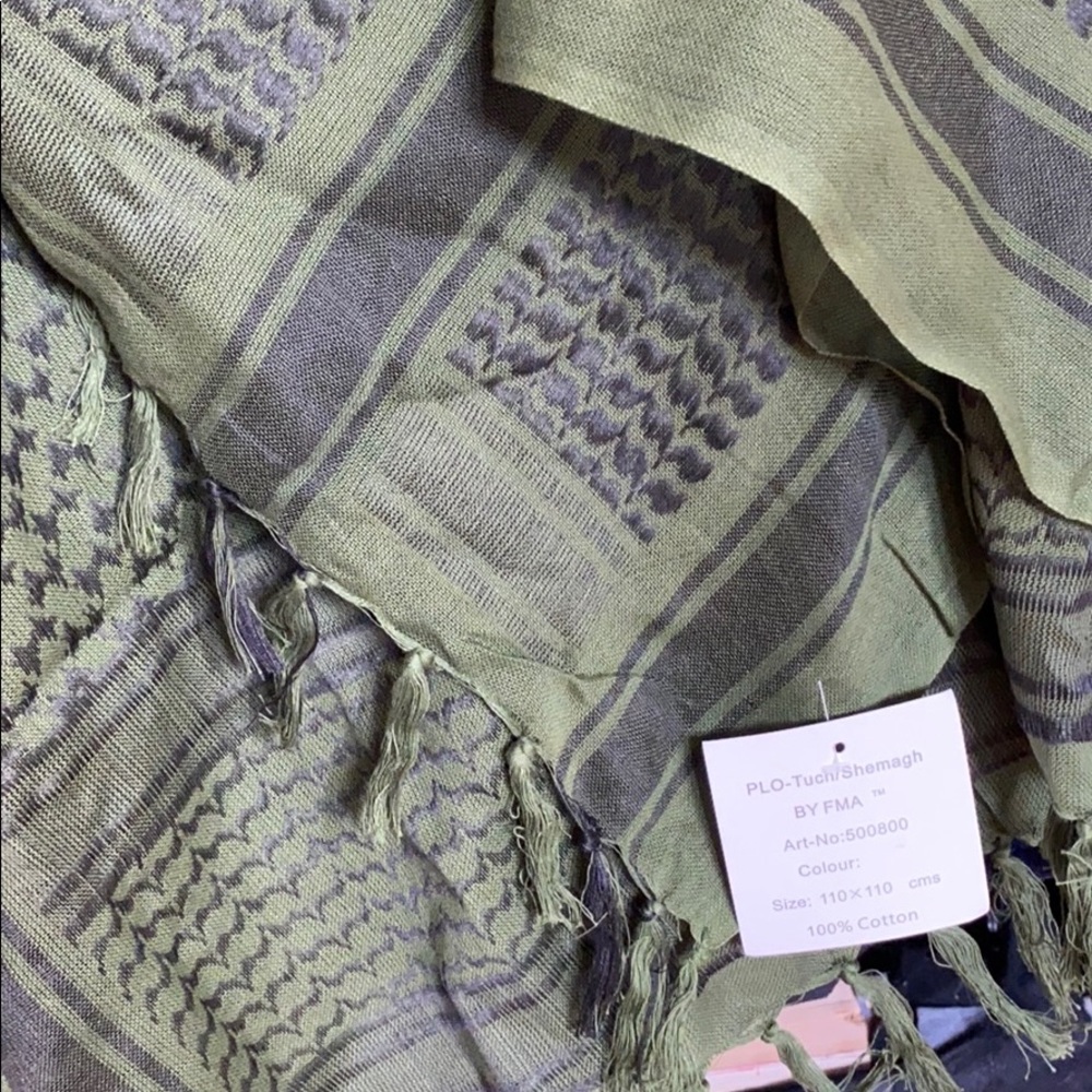 Green style scarf